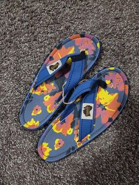 Gumbies Floral Flip Flop Sandals NWOT Size EU 39 USW7/8 Retro Tropical Print